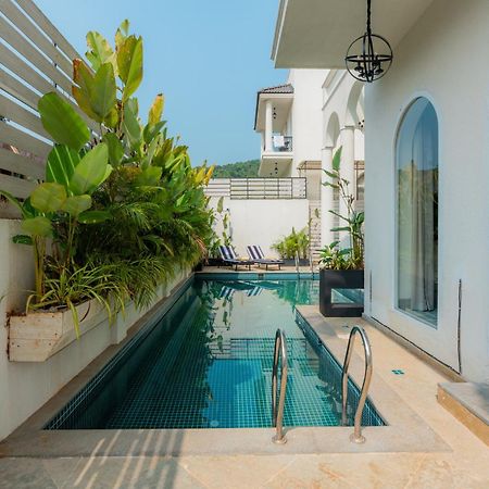 Elivaas 4 Bhk Villa With Pvt Pool & Jacuzzi-Yashgeet Siolim Buitenkant foto