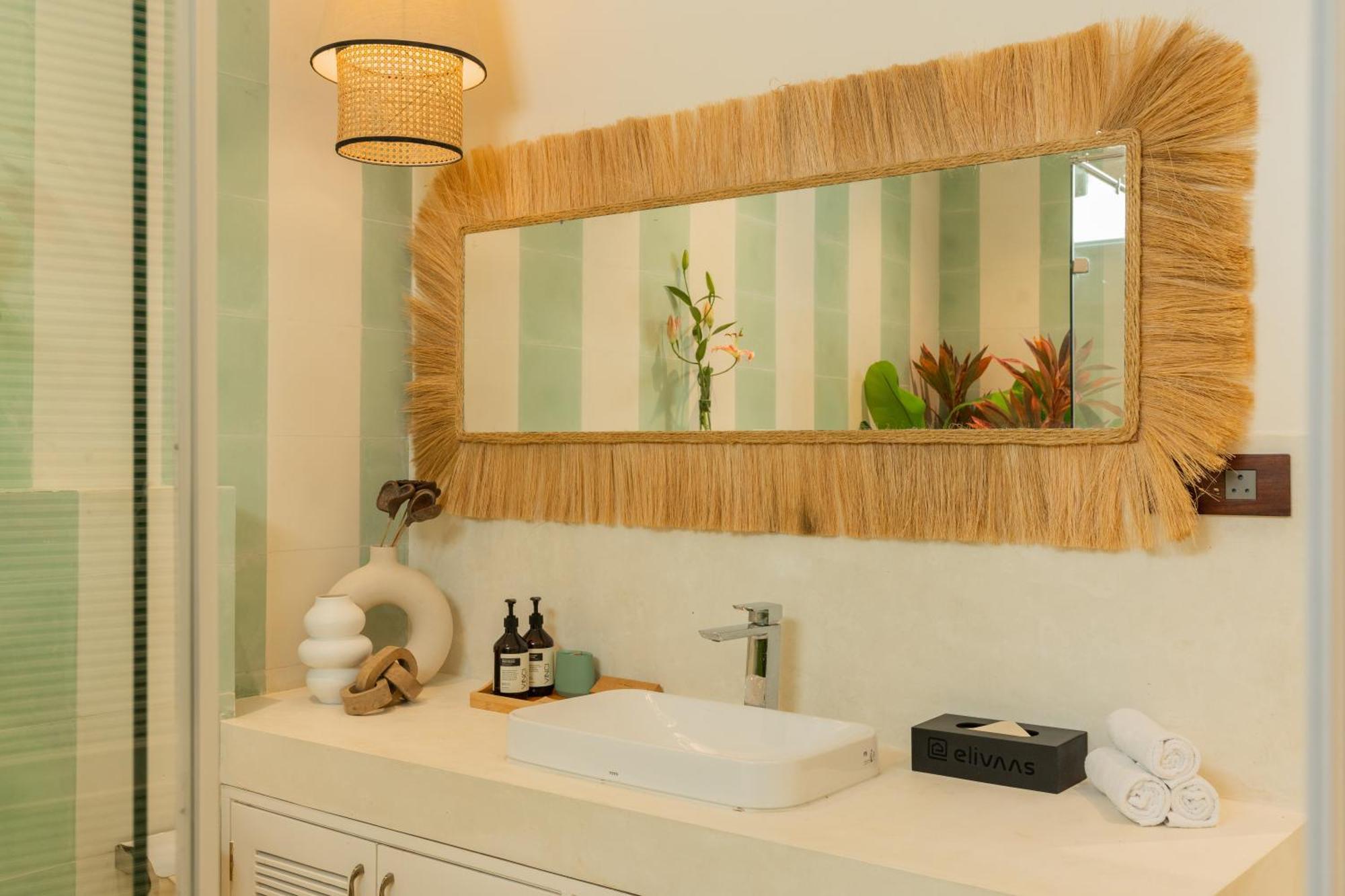 Elivaas 4 Bhk Villa With Pvt Pool & Jacuzzi-Yashgeet Siolim Buitenkant foto
