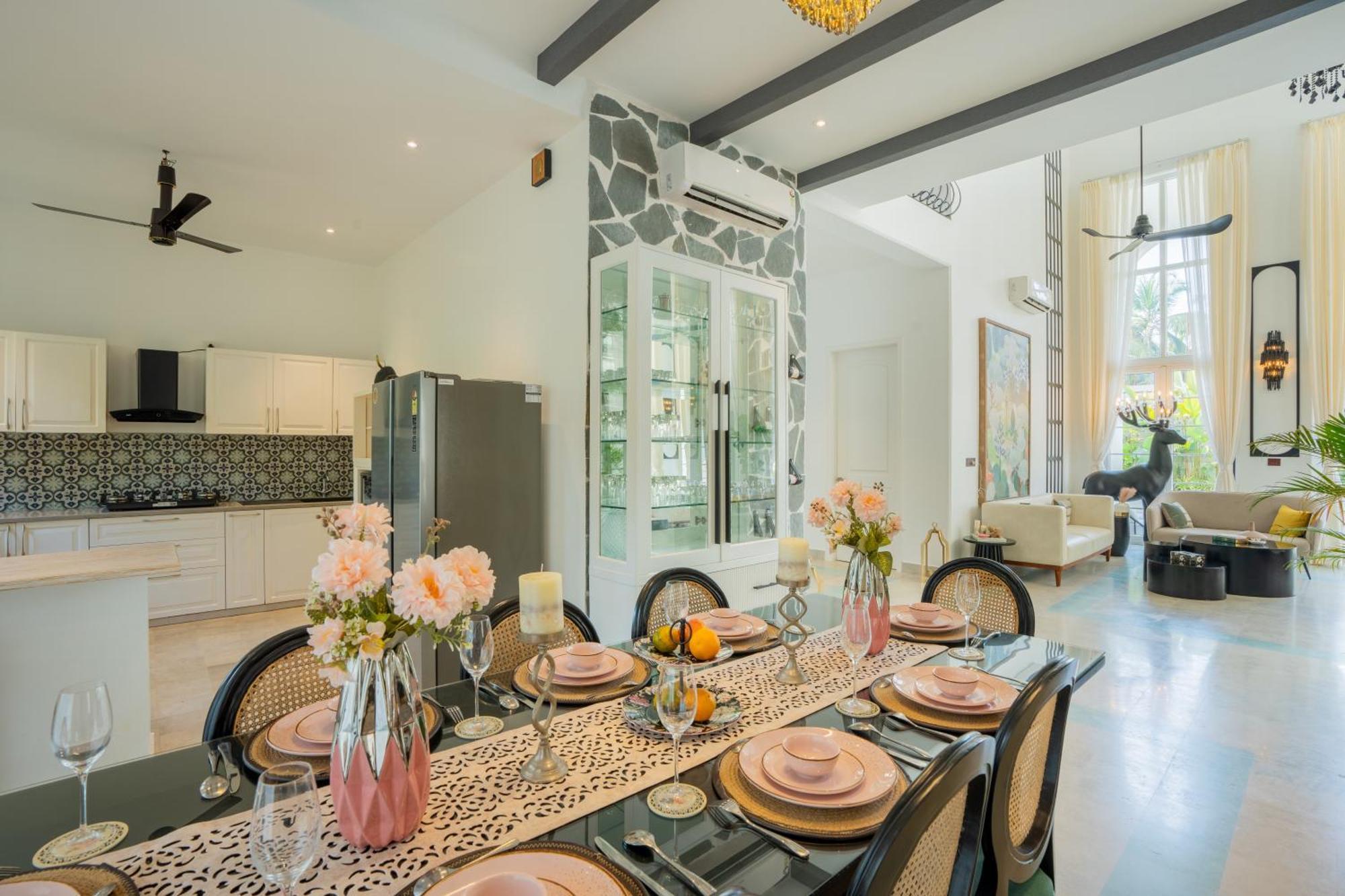 Elivaas 4 Bhk Villa With Pvt Pool & Jacuzzi-Yashgeet Siolim Buitenkant foto
