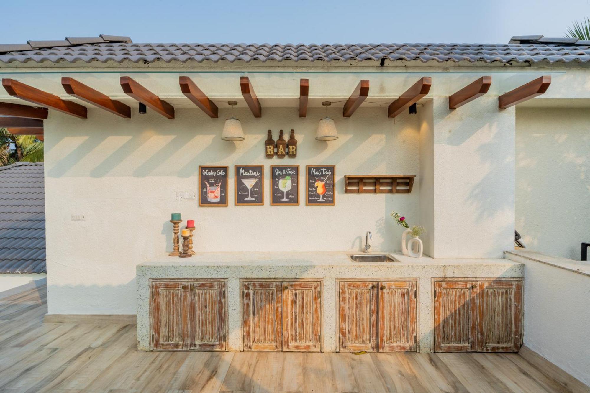 Elivaas 4 Bhk Villa With Pvt Pool & Jacuzzi-Yashgeet Siolim Buitenkant foto