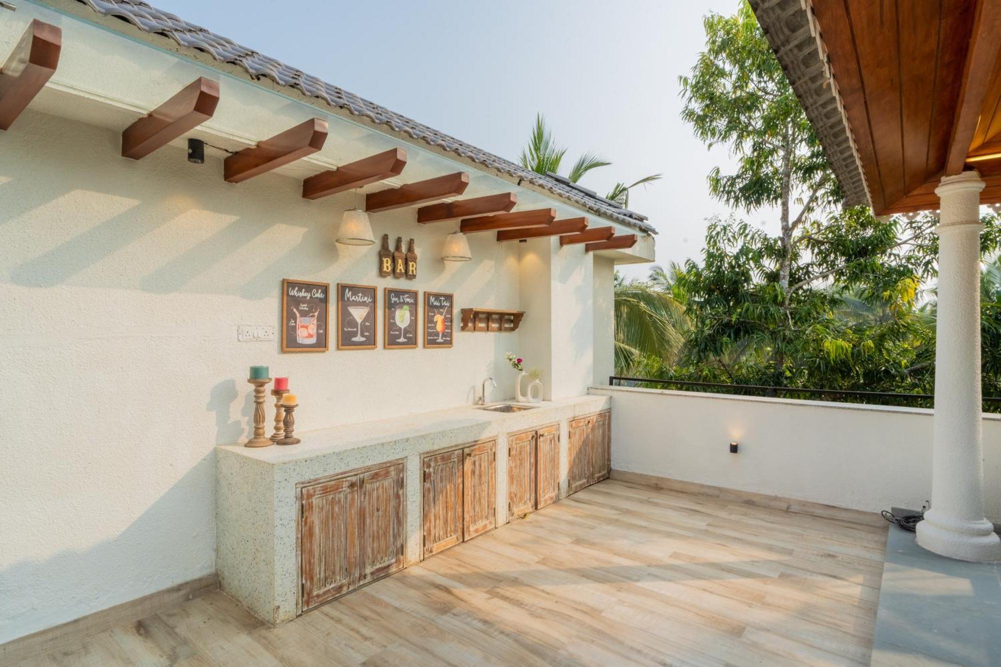 Elivaas 4 Bhk Villa With Pvt Pool & Jacuzzi-Yashgeet Siolim Buitenkant foto