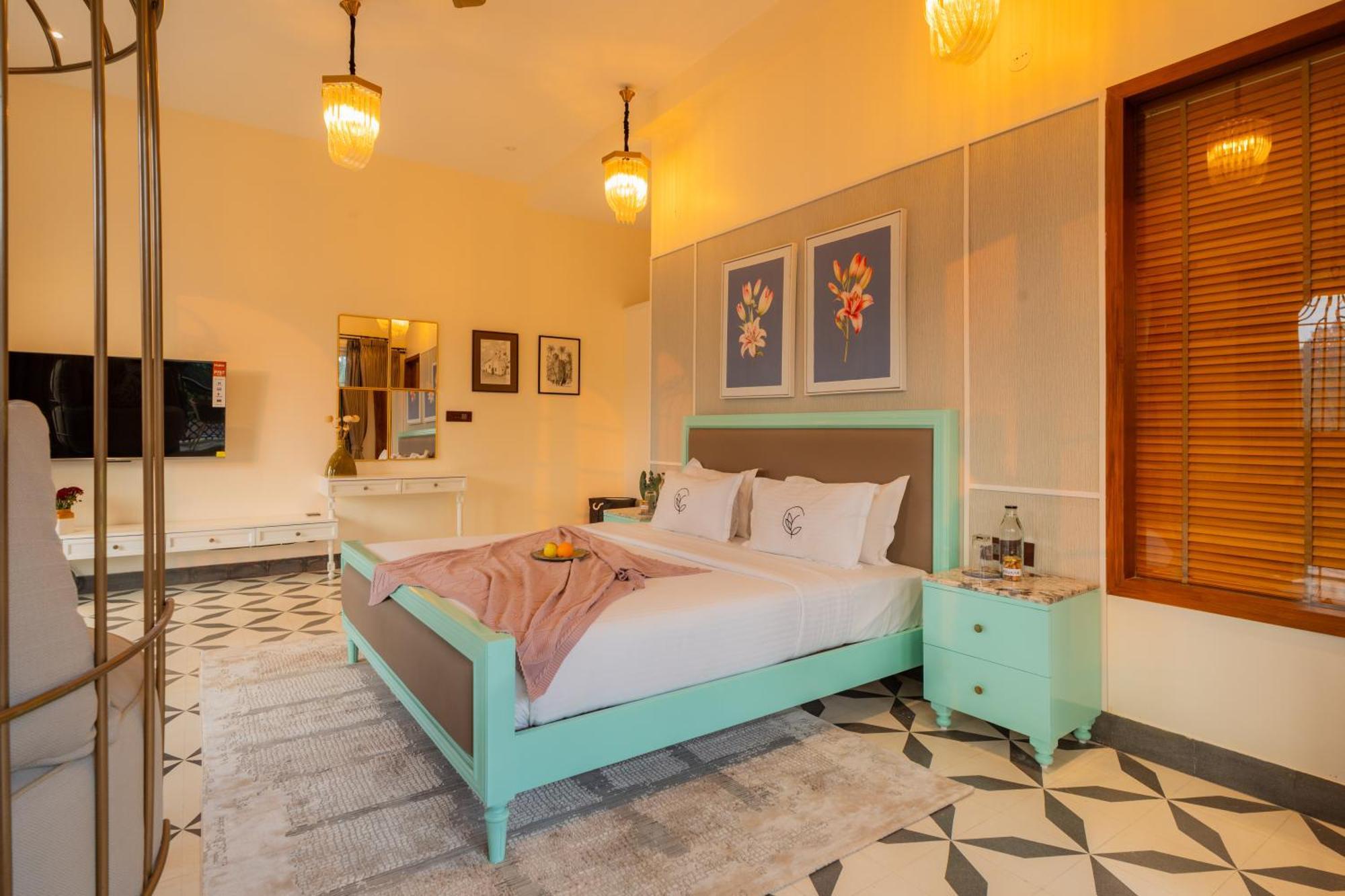 Elivaas 4 Bhk Villa With Pvt Pool & Jacuzzi-Yashgeet Siolim Buitenkant foto