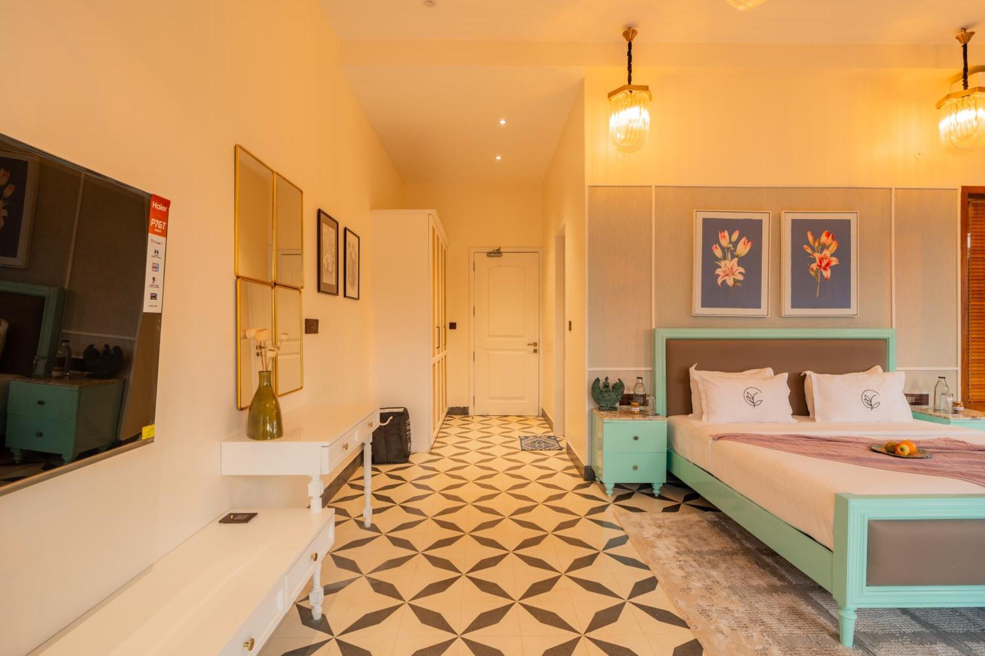 Elivaas 4 Bhk Villa With Pvt Pool & Jacuzzi-Yashgeet Siolim Buitenkant foto