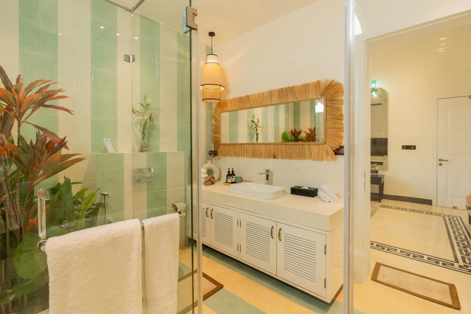 Elivaas 4 Bhk Villa With Pvt Pool & Jacuzzi-Yashgeet Siolim Buitenkant foto