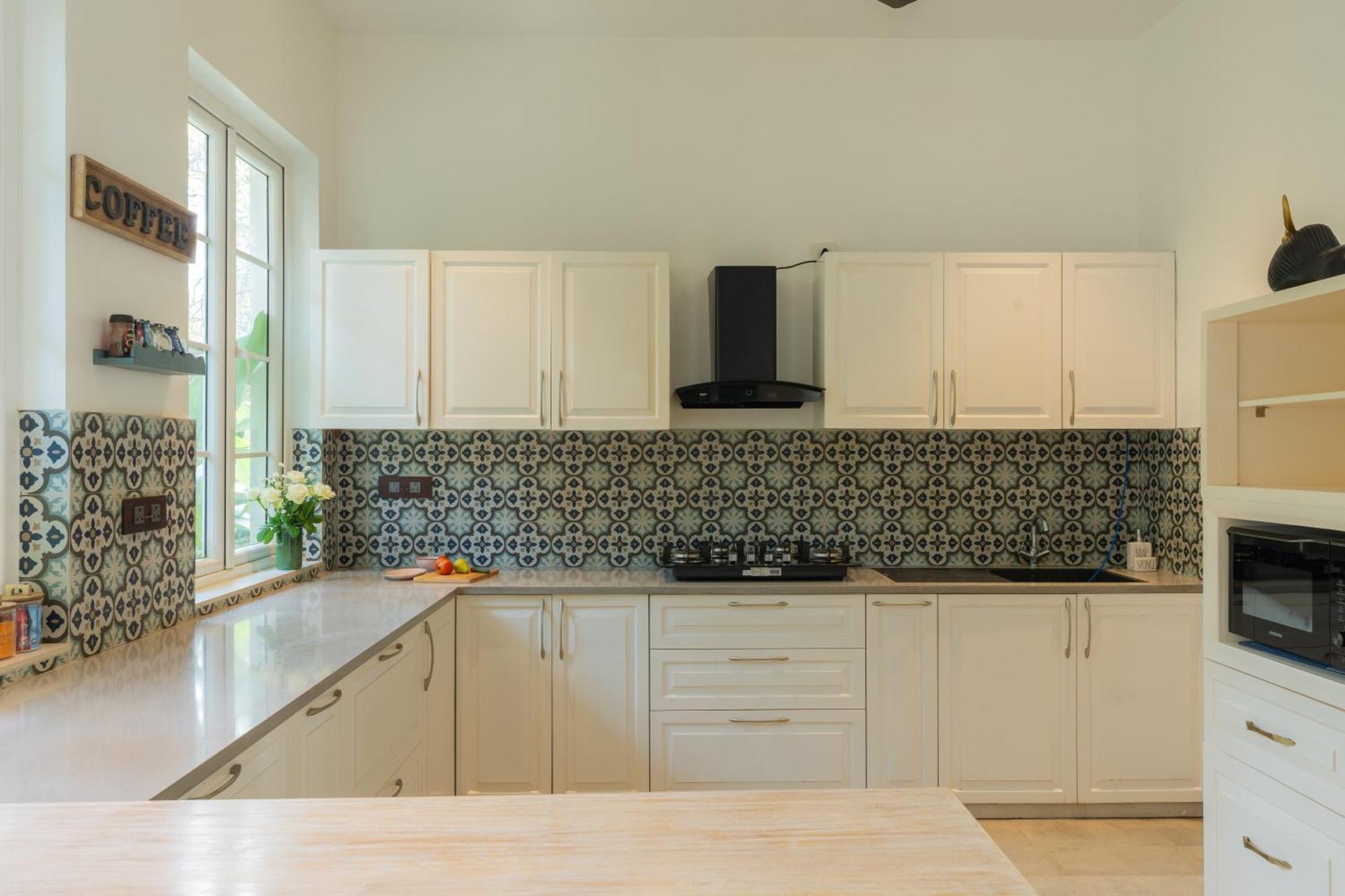 Elivaas 4 Bhk Villa With Pvt Pool & Jacuzzi-Yashgeet Siolim Buitenkant foto