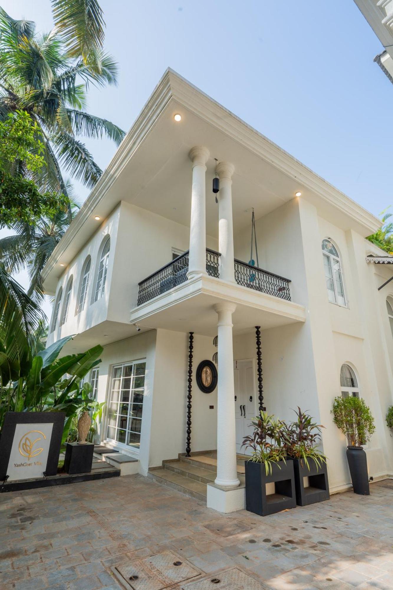 Elivaas 4 Bhk Villa With Pvt Pool & Jacuzzi-Yashgeet Siolim Buitenkant foto