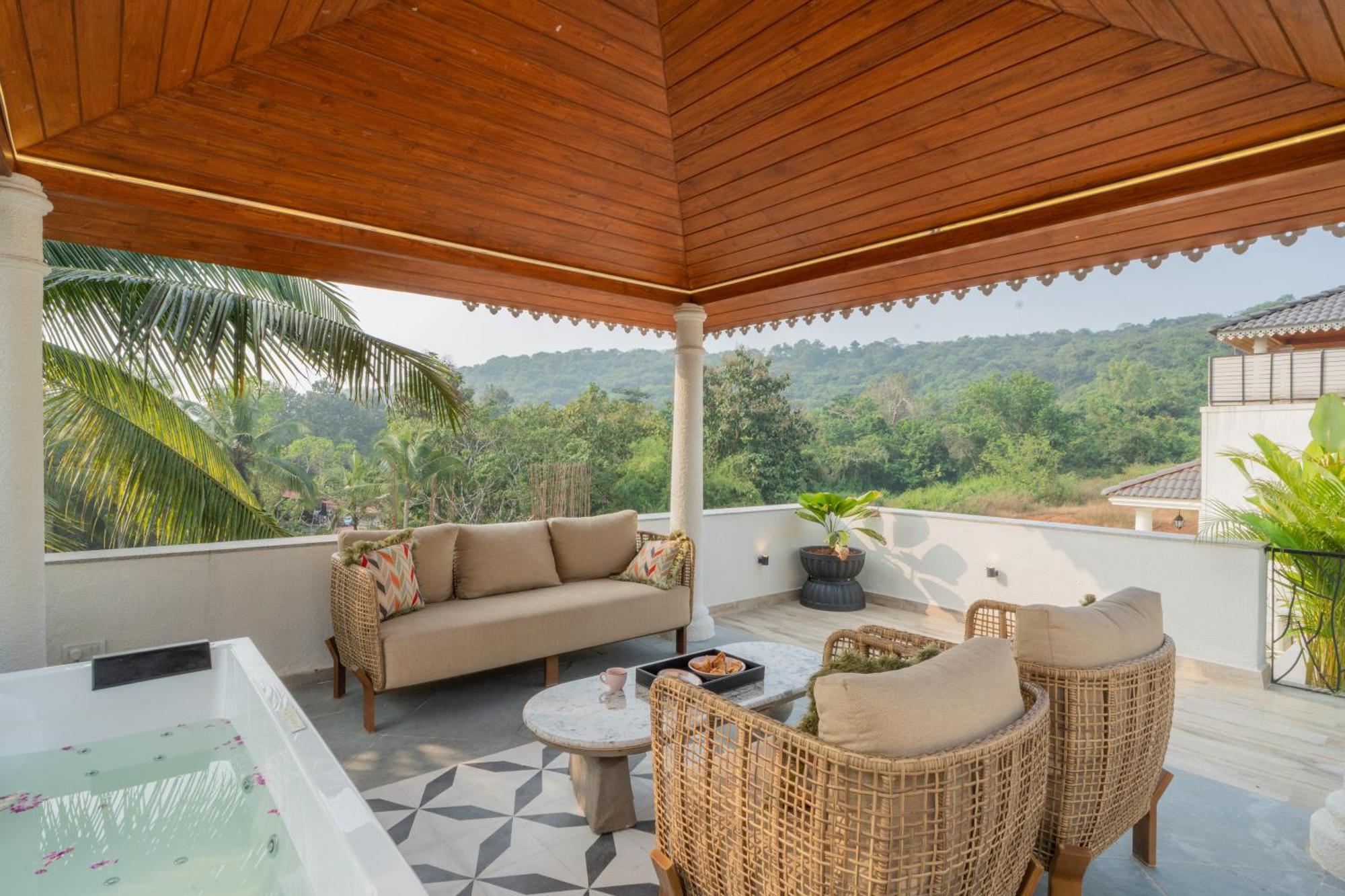 Elivaas 4 Bhk Villa With Pvt Pool & Jacuzzi-Yashgeet Siolim Buitenkant foto