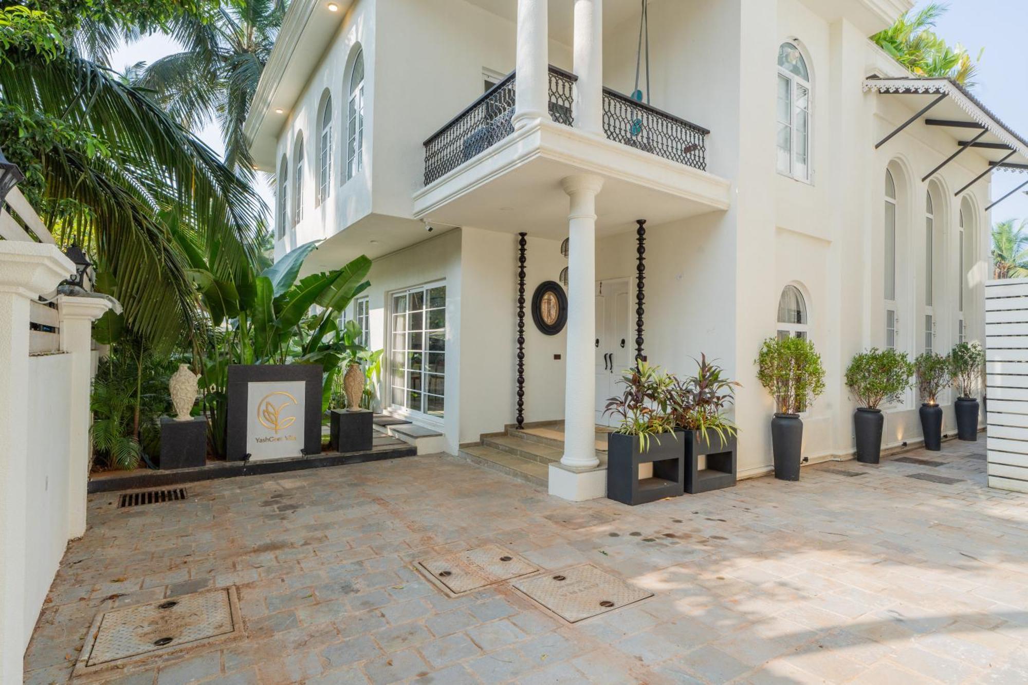 Elivaas 4 Bhk Villa With Pvt Pool & Jacuzzi-Yashgeet Siolim Buitenkant foto