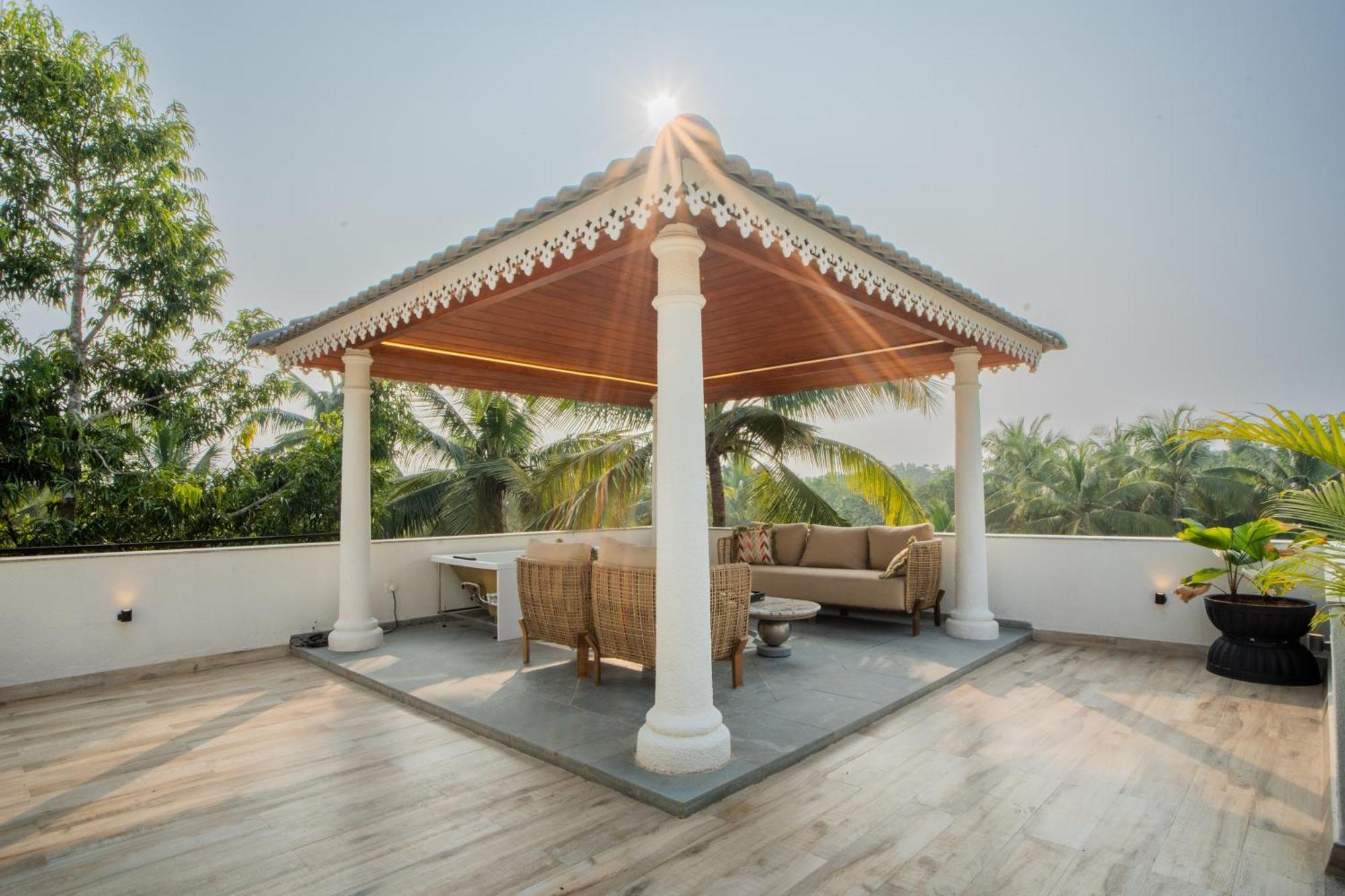 Elivaas 4 Bhk Villa With Pvt Pool & Jacuzzi-Yashgeet Siolim Buitenkant foto