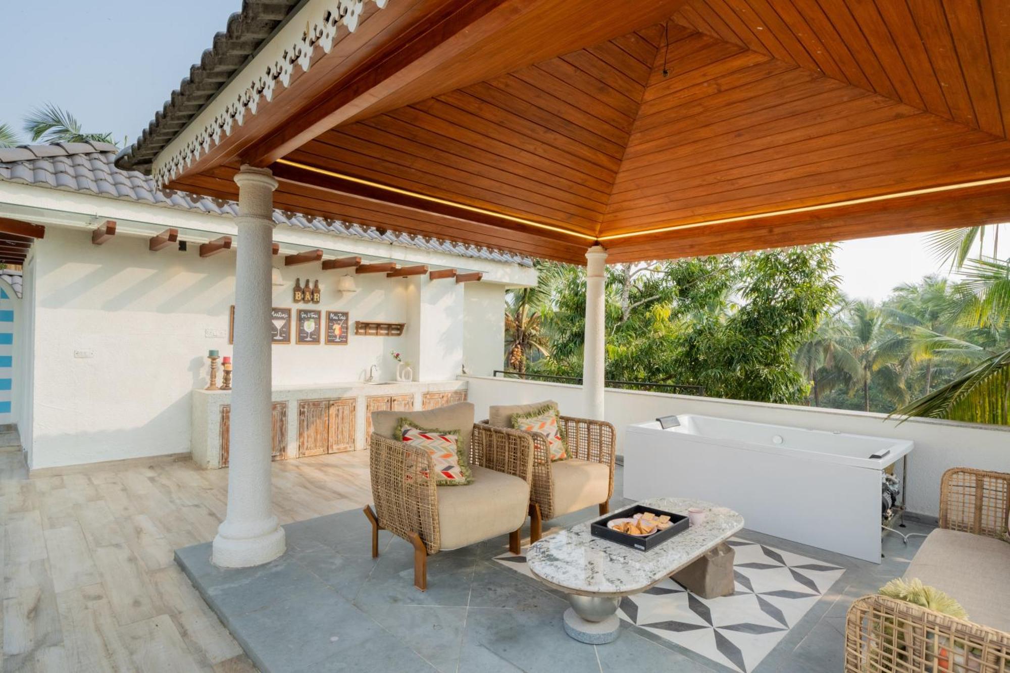 Elivaas 4 Bhk Villa With Pvt Pool & Jacuzzi-Yashgeet Siolim Buitenkant foto