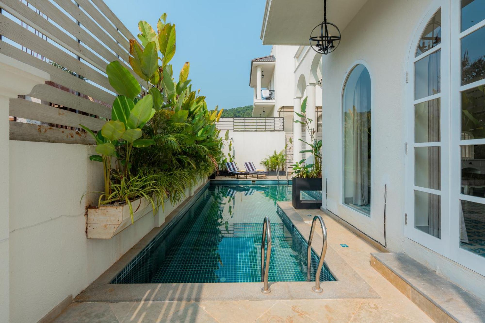 Elivaas 4 Bhk Villa With Pvt Pool & Jacuzzi-Yashgeet Siolim Buitenkant foto