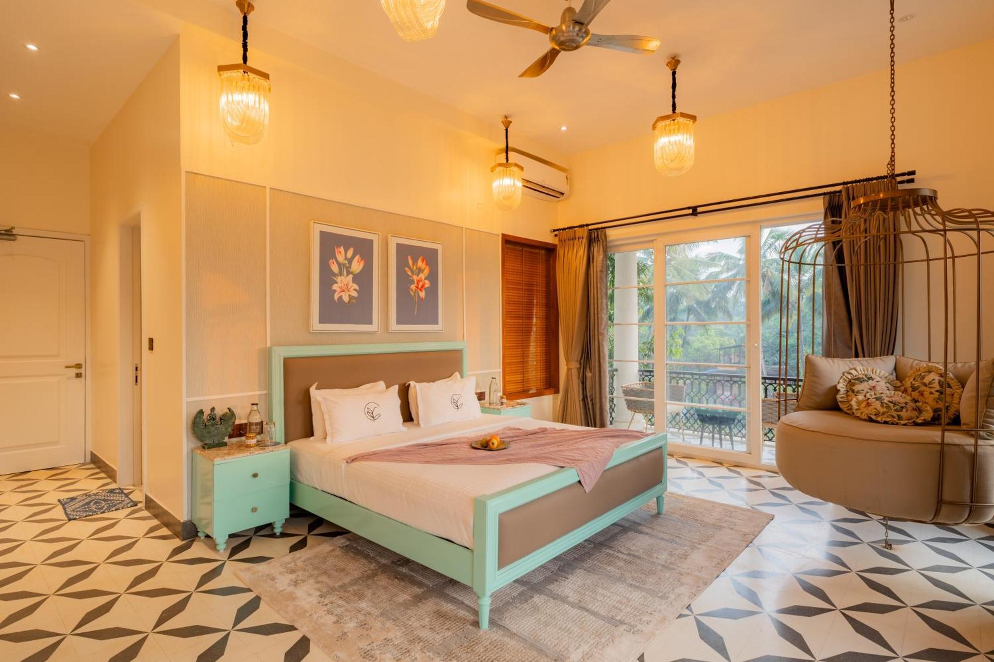 Elivaas 4 Bhk Villa With Pvt Pool & Jacuzzi-Yashgeet Siolim Buitenkant foto