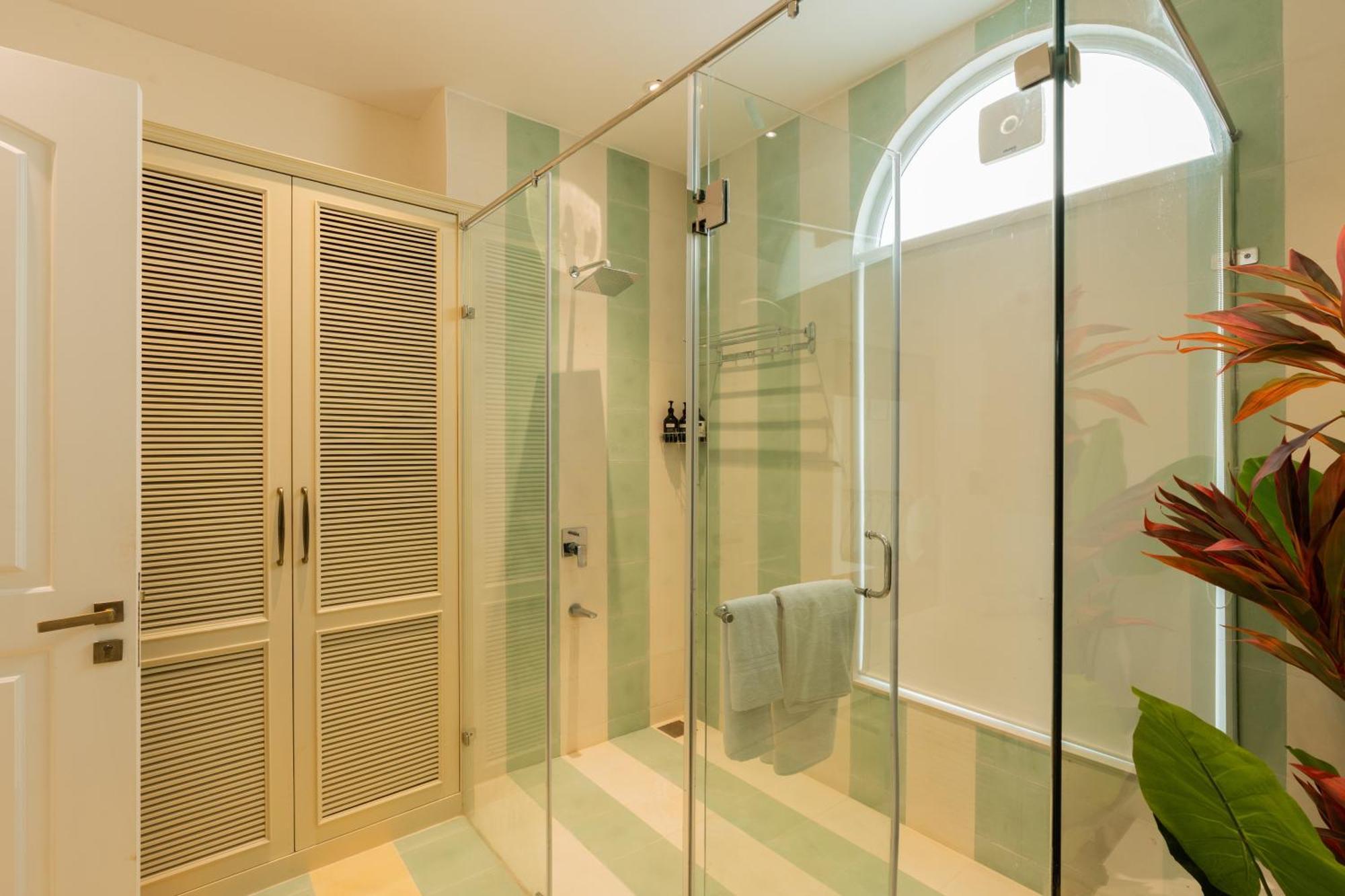 Elivaas 4 Bhk Villa With Pvt Pool & Jacuzzi-Yashgeet Siolim Buitenkant foto